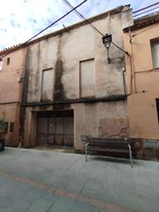 Casa  Carrer nou. Casa per reformar amb jardí al centre de sant llorenç savall