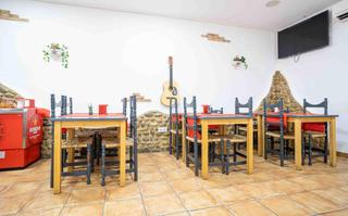 Business premise  Carrer del doctor hermenegild arruga. Local completamente reformado en roses