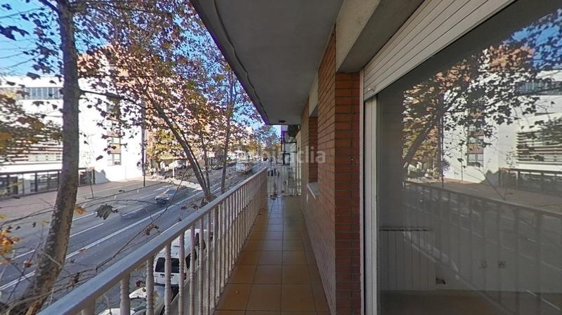Foto 62f854cb-c1b0-4c4e-8881-5a76614e4173. Pis amb piscina a Eixample Sabadell
