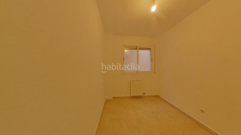 Foto acc5fce8-8260-425a-8989-0859514732cb. Pis amb piscina a Eixample Sabadell