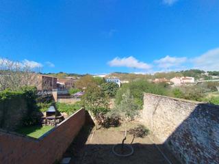 Pis a Sant Llorenç Savall. Planta baja con patio en el centro de sant llorenç savall