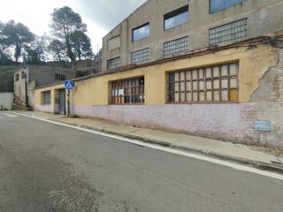 Nau industrial a Sant Llorenç Savall. Nave industrial planta baja  altillo alquiler opcion a compra