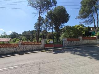 Terreny residencial  Calle cova simanya. Terreno urbano, llano, con muro y agua ideal para construir
