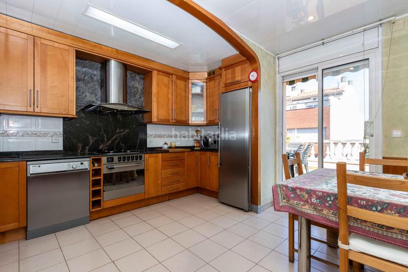 Foto c7c57f71-18ce-40ea-b1dd-557ad78d8145. Casa amplia casa con gran terraza con garage en Covadonga Sabadell
