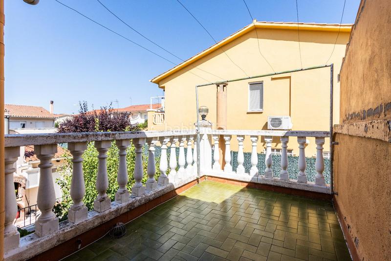 Foto ad982312-ee72-4ed0-a1dc-3aae70f79506. Casa con riscaldamento parcheggio in Eixample - Can Bogunyà Castellar del Vallès
