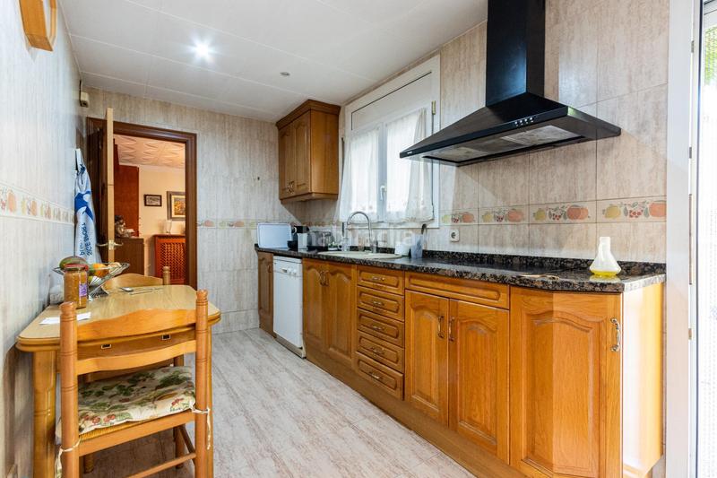 Foto b3899eeb-d2aa-49a7-ad78-69deeb25c3d9. Casa con riscaldamento parcheggio in Eixample - Can Bogunyà Castellar del Vallès