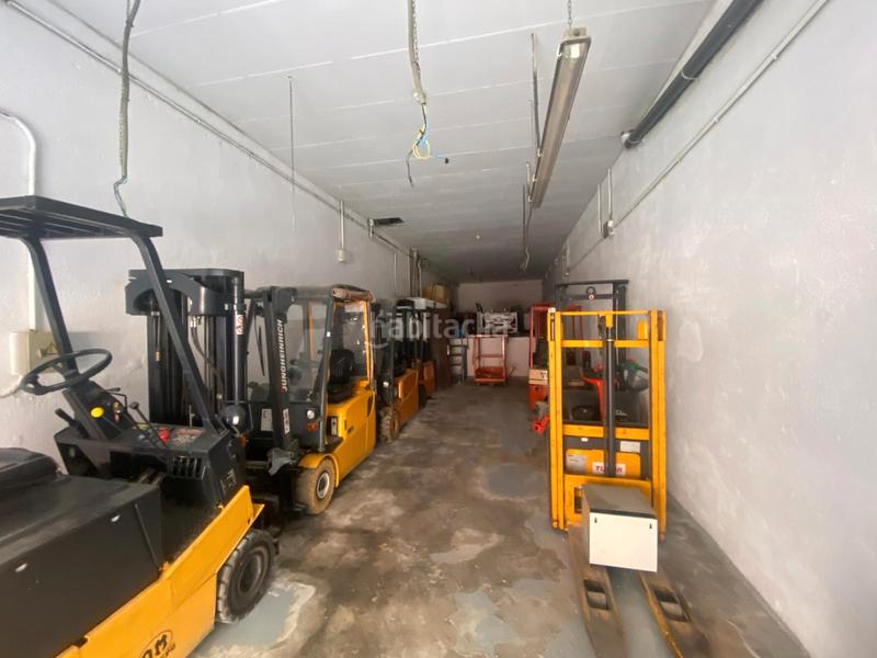 Foto 4125b9ba-56ca-48eb-8731-bd5a60d03c55. Local comercial a Covadonga Sabadell