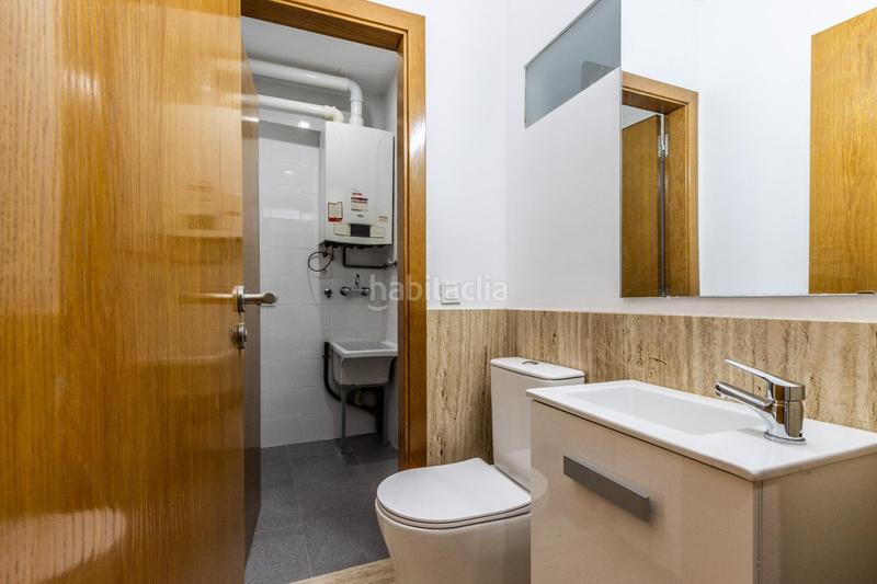 Foto 403b7919-b859-4e47-b0d9-fbb2fe9ebe3a. Casa con riscaldamento parcheggio in Centre Sabadell