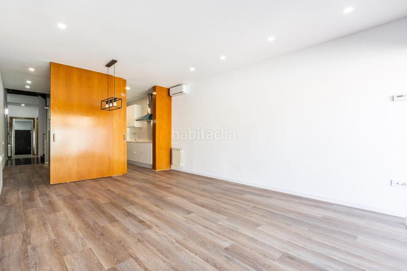 Foto b6e60c3c-4585-4073-b9d7-49f355079813. Casa con riscaldamento parcheggio in Centre Sabadell