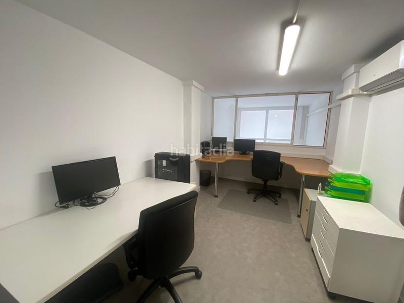 Foto aefbaffc-38e9-4f8c-82f8-5985b4c0406e. Alquiler oficina local en dos plantas ideal para tu negocio en Sabadell