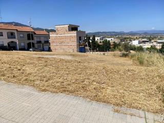 Terreny residencial  Carrer carrer de louis armstrong. Terreno completamente llano de 226 m