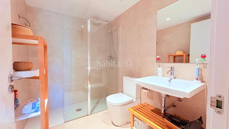 Foto 31710a17-a665-479e-ade9-fe9d1b5ee765. Planta baixa amb calefacció aparcament piscina a Castellar del Vallès
