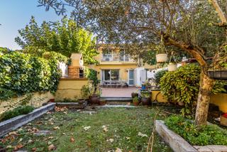 Casa en Sant Llorenç Savall. Casa amb garatge i jardí al centre de sant llorenç savall