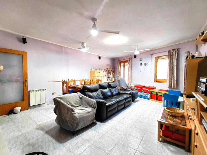 Foto 5a610b60-0137-4358-8498-f73b9ac0af41. Maison jumelée avec parking dans Sentmenat