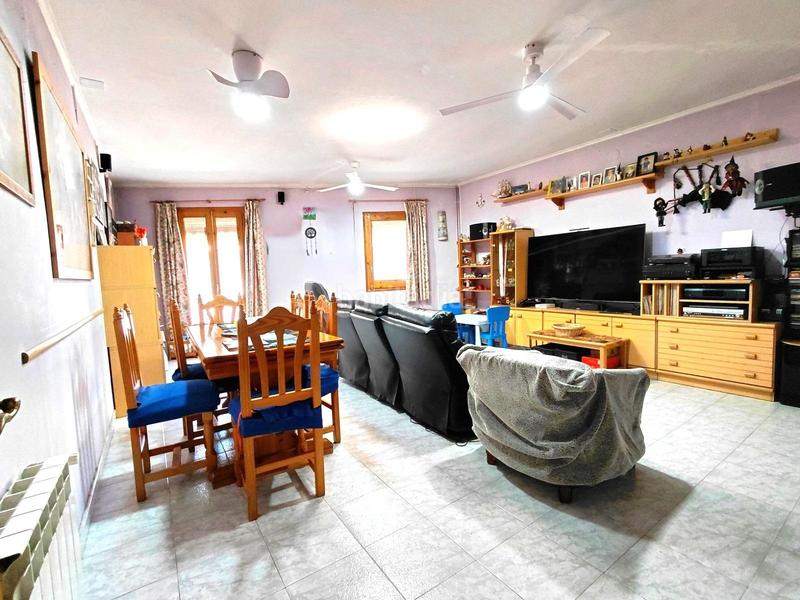 Foto ad853c76-eba9-4671-9983-0cbbd334ae54. Maison jumelée avec parking dans Sentmenat