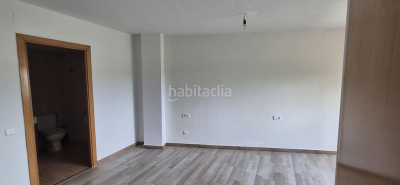 Foto a2a473f8-459f-4394-a339-baa5aa49cd1a. Pis amb calefacció aparcament a Caputxins-Ambulatori Vic