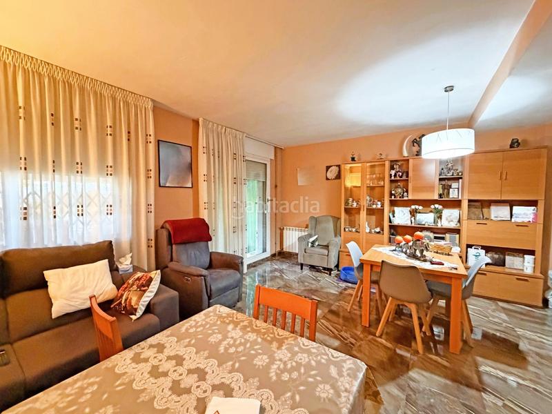 Foto 5f150053-28d4-47c5-8a78-98debdf7ca87. Semi detached house with heating parking in Can Deu Sabadell