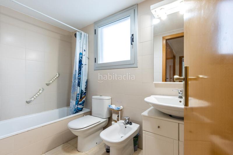 Foto 2a39388d-da1d-4da9-894c-8853a468610d. Piso  completamente exterior con plaza de parking en Badalona