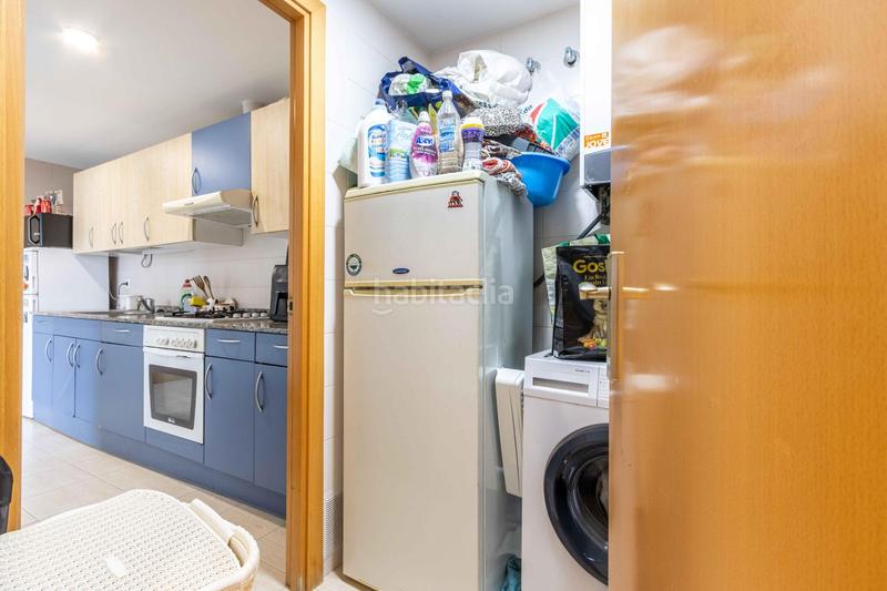 Foto b1c99e7b-2ce0-410a-84eb-317eda667807. Piso  completamente exterior con plaza de parking en Badalona