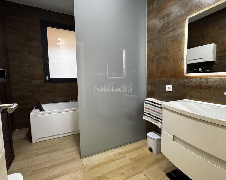 Foto 9d13cec1-1726-4c25-b075-45f28702683d. Casa amb aparcament piscina a Santa Maria-l´Eixample-Sud Sumella Cubelles