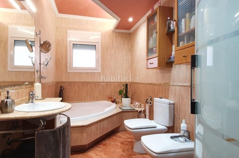 Foto 42e95d4f-fb13-4c82-b68f-38a152f0c8a2. Casa a Creu de Barberà Sabadell