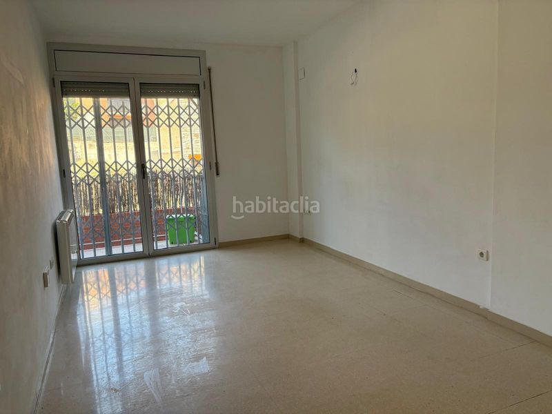Foto 2078c1b9-3248-4b8f-8b39-4ffe355e1422. Planta baixa amb aparcament a Sentmenat