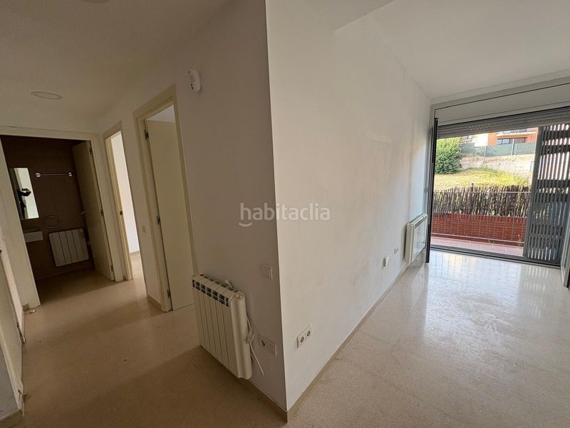 Foto 4070c42e-c4e2-48d7-991b-2281357ddba6. Planta baixa amb aparcament a Sentmenat