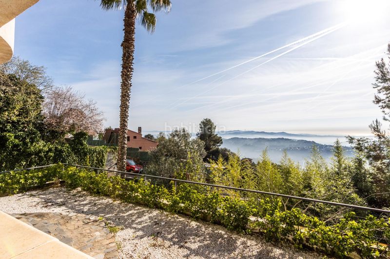 Foto 01a82f00-6485-41cb-8e29-bc103c245e7d. Casa amb aparcament a Corbera de Llobregat