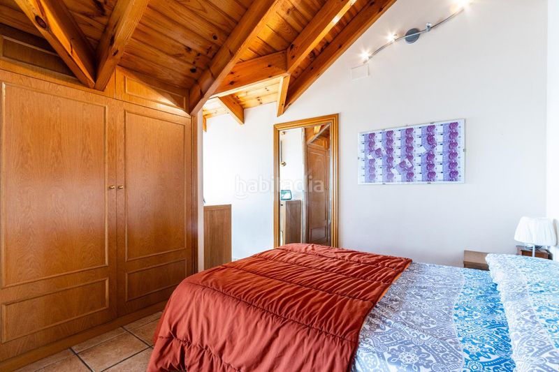 Foto 0b7e6943-26b1-472b-a417-b9bf494aa415. Casa amb aparcament a Corbera de Llobregat
