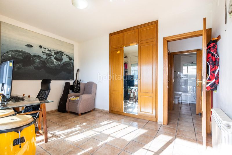 Foto 20c31f33-f2ac-44e2-bf0b-2556c8ce13bb. Casa amb aparcament a Corbera de Llobregat