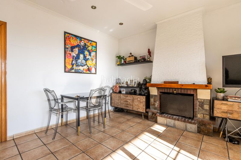 Foto b18df0fb-e6ba-48cb-b4f0-eab860932a87. Casa amb aparcament a Corbera de Llobregat