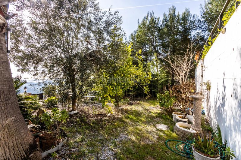 Foto c4efc632-56b7-4675-a253-40dd25e29bd1. Casa amb aparcament a Corbera de Llobregat