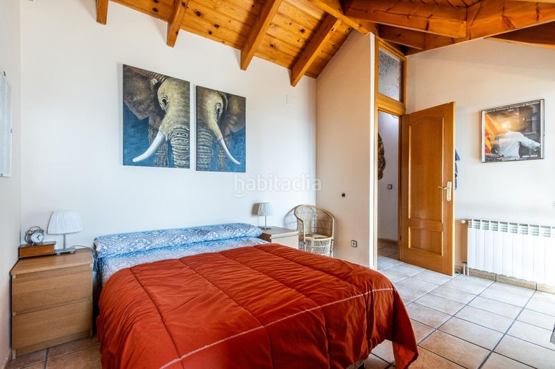 Foto e8b44b99-da69-4c77-96f3-7a02a406a811. Casa amb aparcament a Corbera de Llobregat