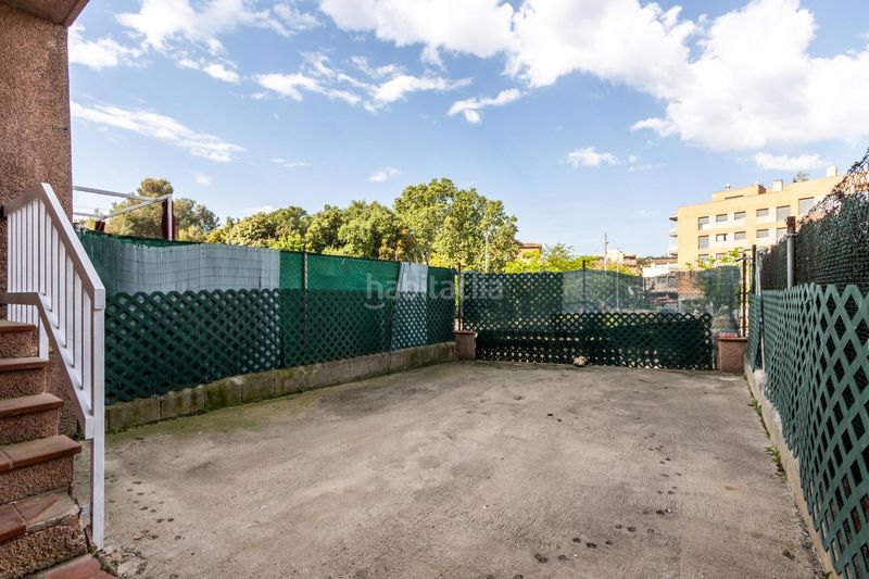 Foto 99e32a75-8793-4d77-8652-0c040758b45b. Casa adossada amb calefacció aparcament a Polinyà