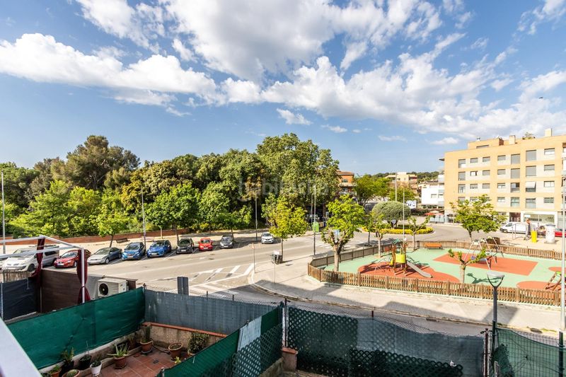Foto a3bec541-edaa-47cf-b833-bf5330970ce6. Casa adossada amb calefacció aparcament a Polinyà
