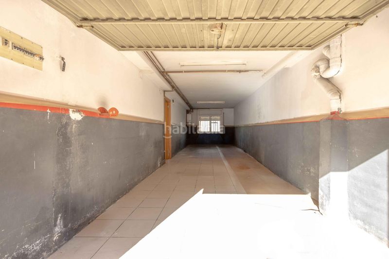 Foto aad85425-5358-4d2c-9d87-3a7c0887446a. Casa adossada amb calefacció aparcament a Polinyà