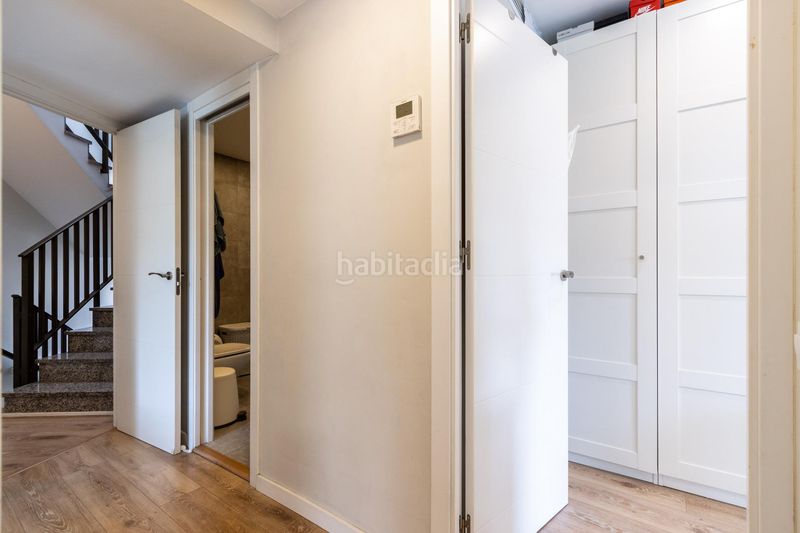 Foto f3fa74b7-cc8b-4297-bf1e-fcb47b280971. Casa amb calefacció aparcament a Gràcia Sabadell