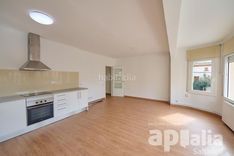 Foto 199bc721-e494-4718-bc88-b98b902a4944. Casa adossada amb aparcament a Sentmenat