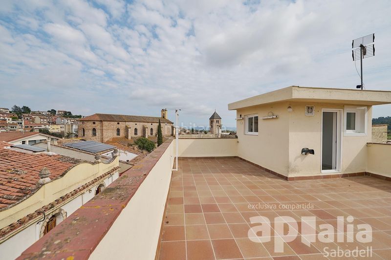 Foto 8a982dc6-36d6-4100-8924-3b18879ece92. Casa adossada amb aparcament a Sentmenat