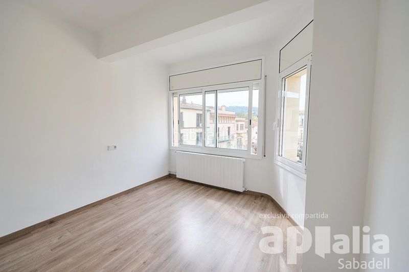 Foto a96a27dd-2cf2-41ce-80da-e5191afa4adf. Casa adossada amb aparcament a Sentmenat