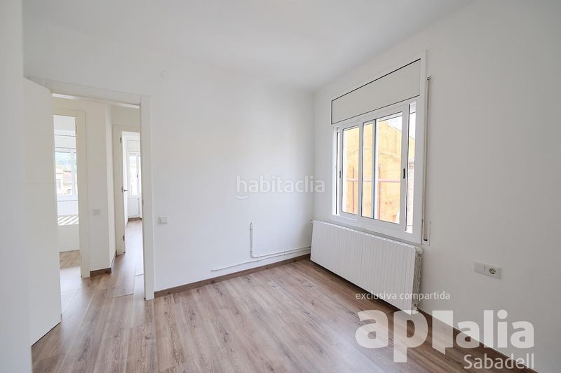Foto bc308407-208e-43d5-be34-8b5eaffe2eac. Casa adossada amb aparcament a Sentmenat