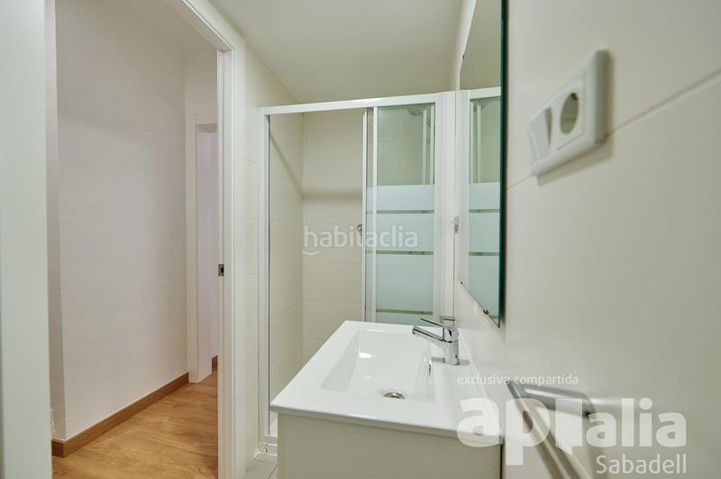 Foto bcf0f3cc-defe-451c-b4ec-5e5298453b35. Casa adossada amb aparcament a Sentmenat