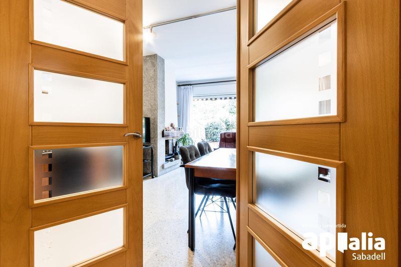 Foto 3e9aa4ee-8b95-4261-ae3f-d034144d158a. Casa amb calefacció aparcament a Creu Alta Sabadell