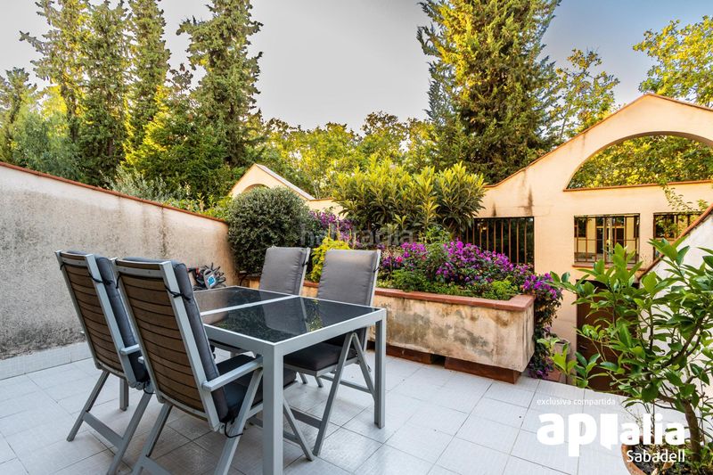 Foto 48f7a84a-6742-405c-b298-0aee946c1351. Casa amb calefacció aparcament a Creu Alta Sabadell