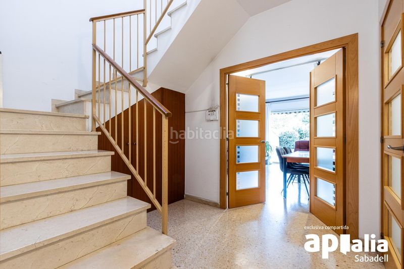 Foto 4ac6ab44-9665-4ec7-a246-73e46d798b11. Casa amb calefacció aparcament a Creu Alta Sabadell