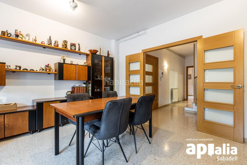 Foto d942de7a-2d15-4f86-b899-e8efd4f39a3d. Casa amb calefacció aparcament a Creu Alta Sabadell