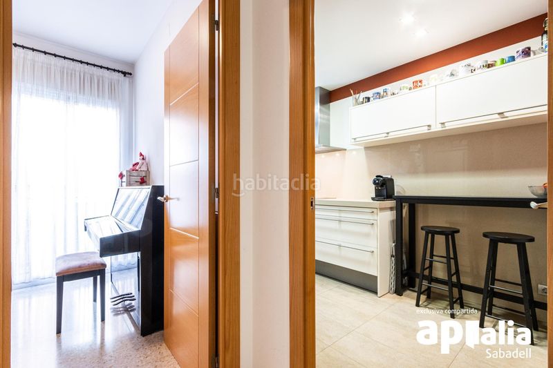 Foto ebf117f6-26e2-468d-bd3b-86be28c0d2d8. Casa amb calefacció aparcament a Creu Alta Sabadell