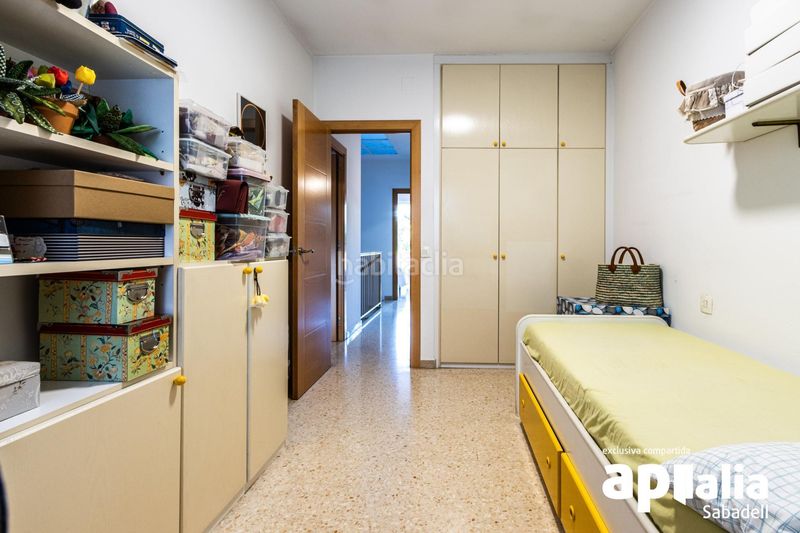 Foto f9dc7ff8-6ae3-4687-85d0-2d71bbfc201d. Casa amb calefacció aparcament a Creu Alta Sabadell