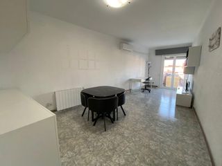 Appartement  Carrer batllevell de. Piso luminoso totalmente exterior con ascensor en creu alta