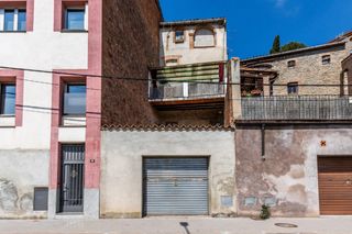 House in Sant Llorenç Savall. Casa con terraza y garaje en el centro de sant llorenç savall